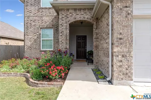 155 Plantain DR, Hutto, TX 78634