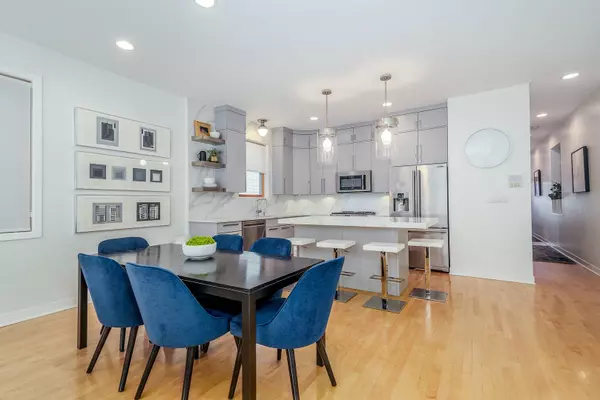 1036 N Wolcott AVE #1, Chicago, IL 60622