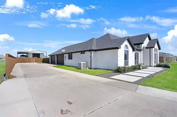 11387 S Emerald Ranch Lane, Forney, TX 75126