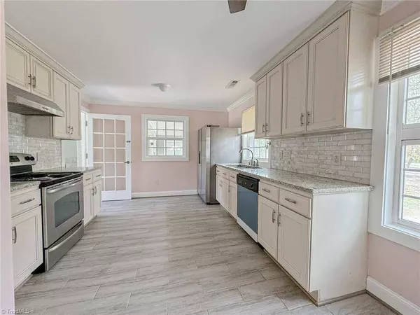 10991 Randleman RD, Randleman, NC 27317