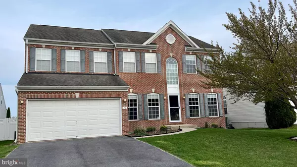 76 WATERCOURSE DR, Ranson, WV 25438