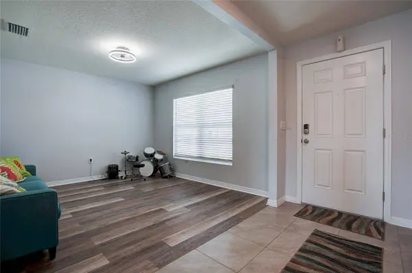 7570 BROAD POINTE DR, Zephyrhills, FL 33540