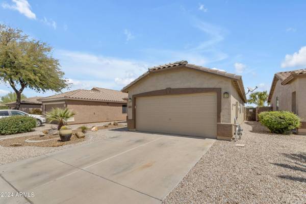 30295 N CORAL BEAN Drive, San Tan Valley, AZ 85143