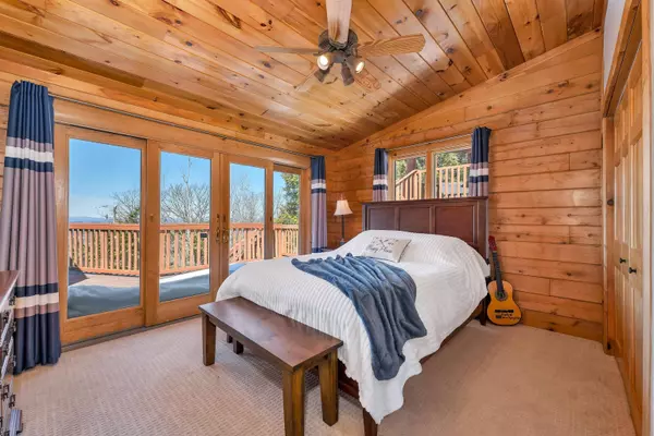 232 Sagamore RD, Gilford, NH 03249