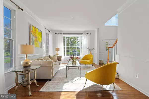 43576 WARDEN DR, Sterling, VA 20166