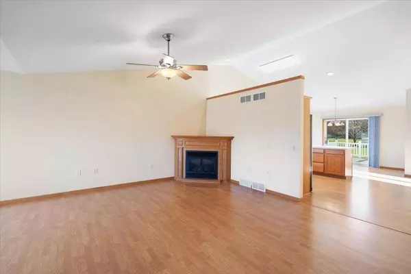 6645 S Broad Creek Boulevard, Madison, WI 53718