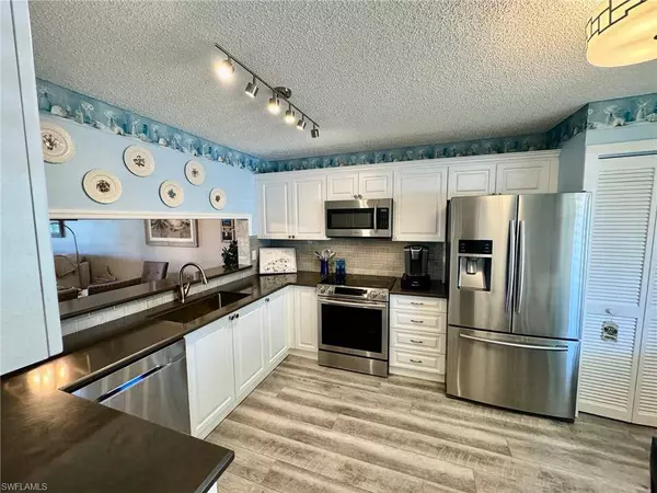 4572 Andover WAY #C203, Naples, FL 34112