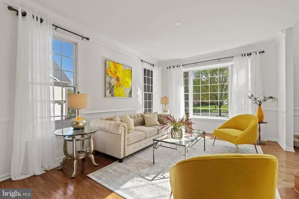 43576 WARDEN DR, Sterling, VA 20166