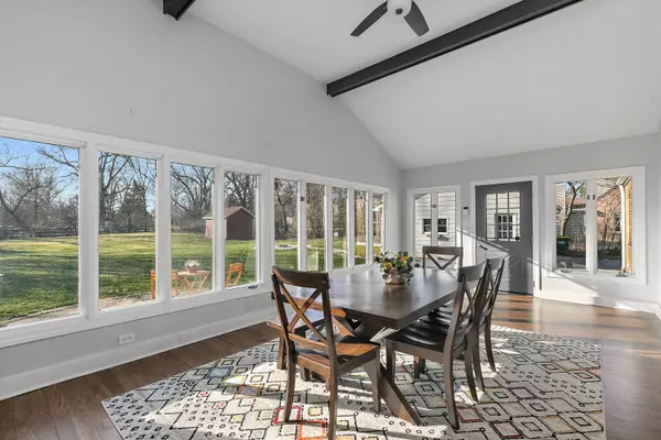 206 N Wheeling RD, Prospect Heights, IL 60070