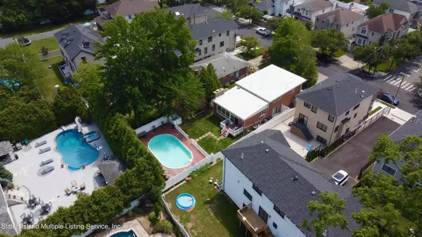 83 Finlay Avenue, Staten Island, NY 10309