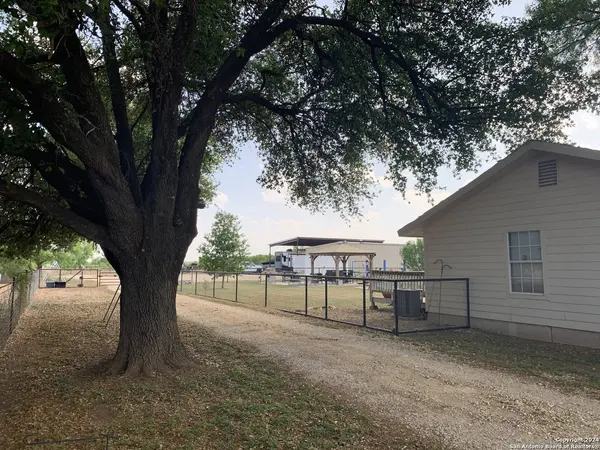 121 County Road 367, Uvalde, TX 78801