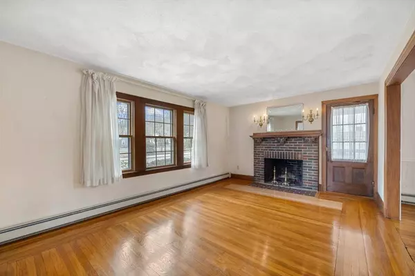 195 Florence St, Melrose, MA 02176