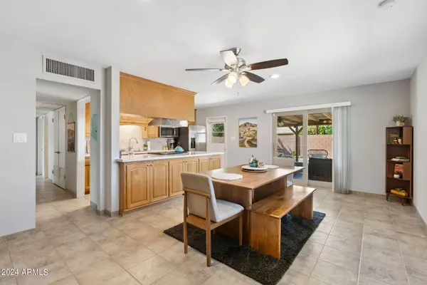 8520 E THORNWOOD Drive, Scottsdale, AZ 85251