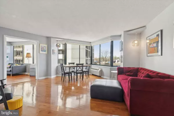 2001 HAMILTON ST #701, Philadelphia, PA 19130