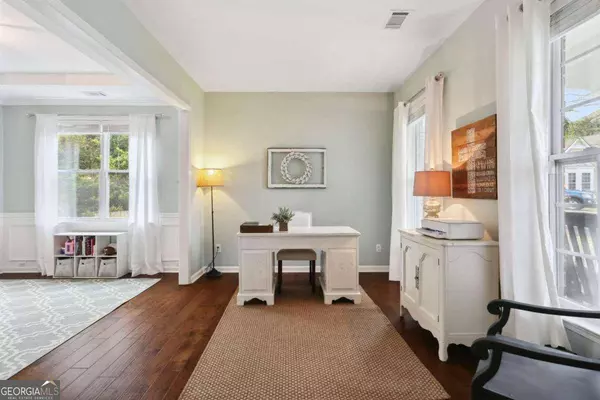 421 Pine Log CT, Canton, GA 30115