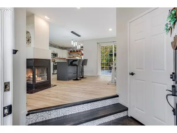 3702 MOHAWK WAY, West Linn, OR 97068