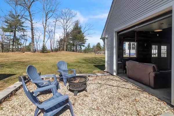 467 Springdale Rd, Westfield, MA 01085