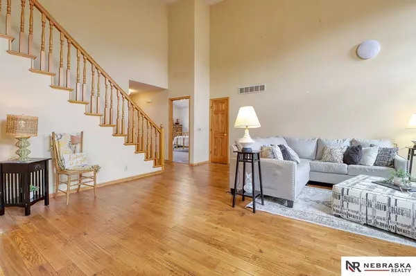 2800 Crown Pointe Circle, Lincoln, NE 68506