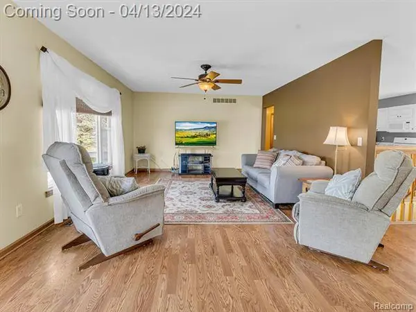 9449 CROFOOT Road, Fowlerville, MI 48836