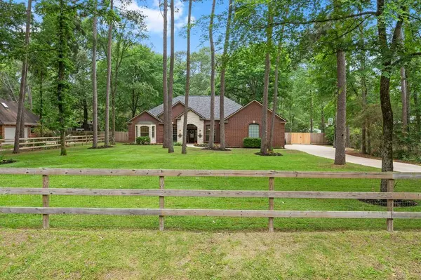 17 Creek Forest LN, Conroe, TX 77384