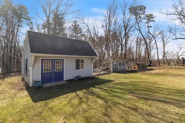 467 Springdale Rd, Westfield, MA 01085