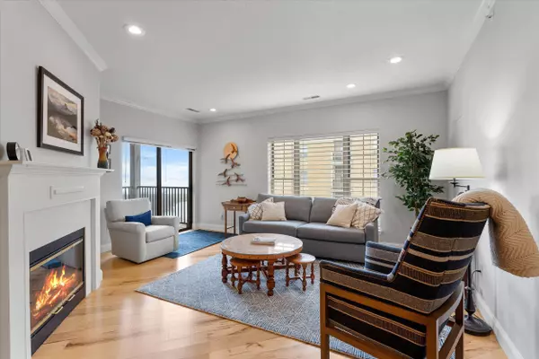 1300 N Prospect Unit 323, Milwaukee, WI 53202