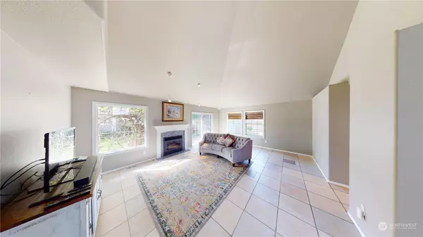 910 SE Harvest DR, College Place, WA 99324