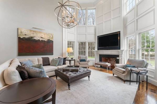 10 Stillmeadow Way, Framingham, MA 01702