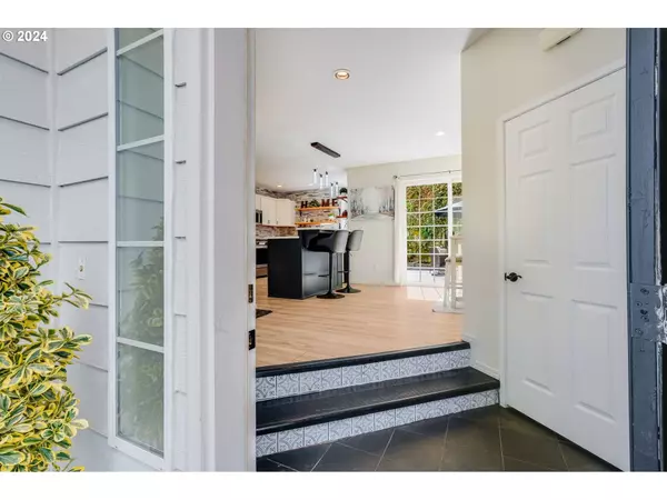 3702 MOHAWK WAY, West Linn, OR 97068