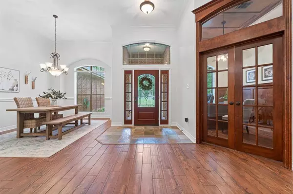 17 Creek Forest LN, Conroe, TX 77384