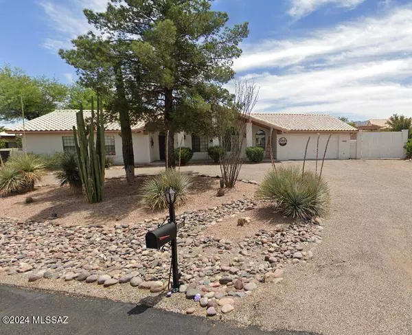 6933 W Hermitage Place, Tucson, AZ 85743