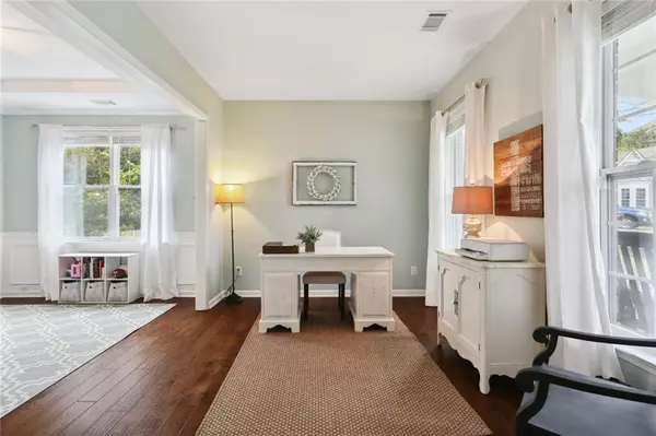 421 Pine Log CT, Canton, GA 30115