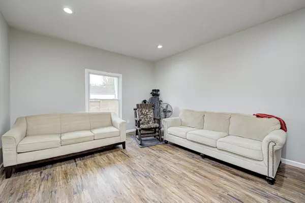 2252 S Rybolt AVE, Indianapolis, IN 46241