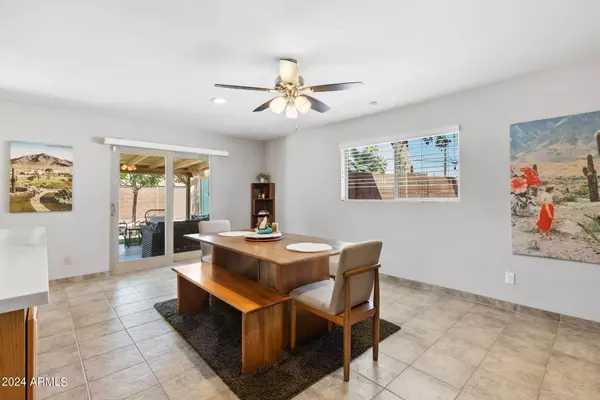 8520 E THORNWOOD Drive, Scottsdale, AZ 85251