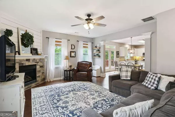 421 Pine Log CT, Canton, GA 30115