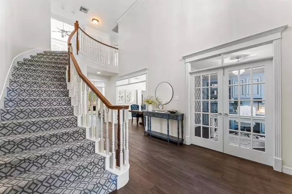 19 Moss Bluff CT, The Woodlands, TX 77382