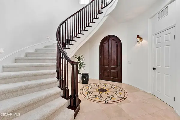 6196 Deerhill Road, Oak Park, CA 91377