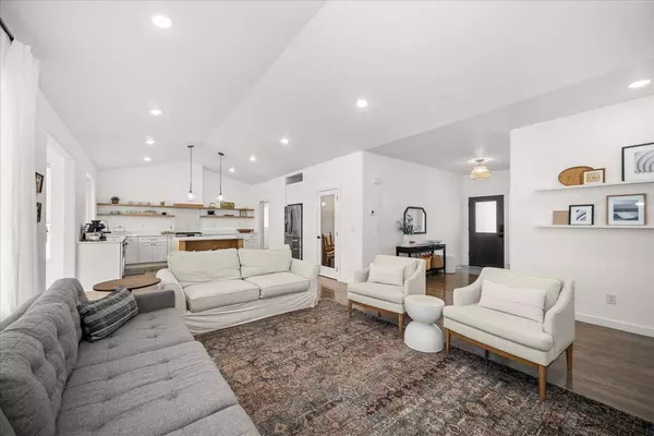 17525 E 4th Ln, Spokane Valley, WA 99016