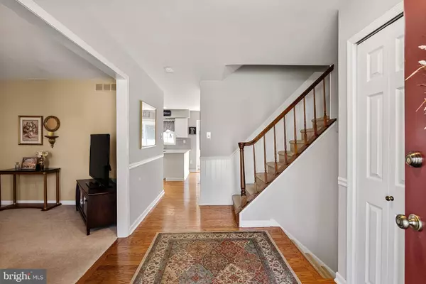 18 LANCELOT LA, Mount Laurel, NJ 08054