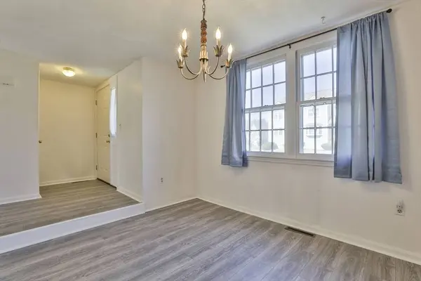 206 Patrick Rd #206, Tewksbury, MA 01876