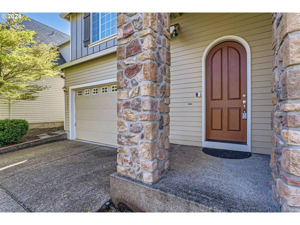 13634 NW STONEBRIDGE DR, Portland, OR 97229