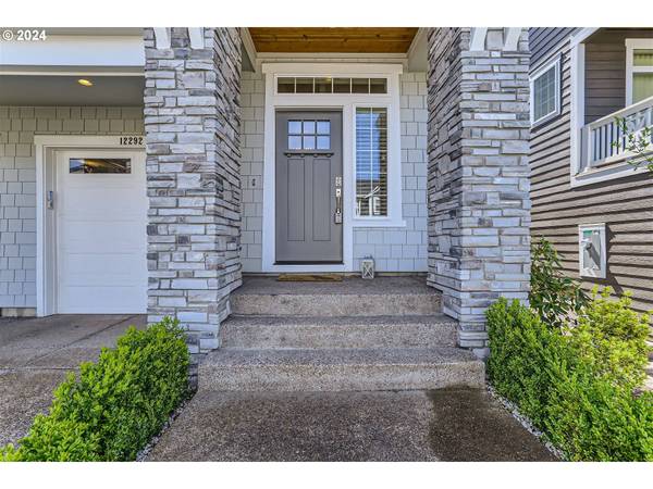12292 NW HILLER LN, Portland, OR 97229