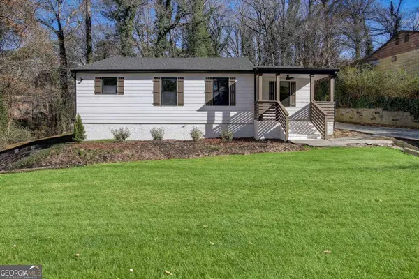 2006 Lisbon DR SW, Atlanta, GA 30310