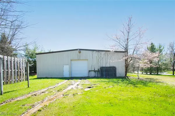 9139 E Market ST, Warren, OH 44484