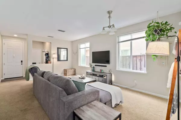 2975 Diorite WAY, Sacramento, CA 95835