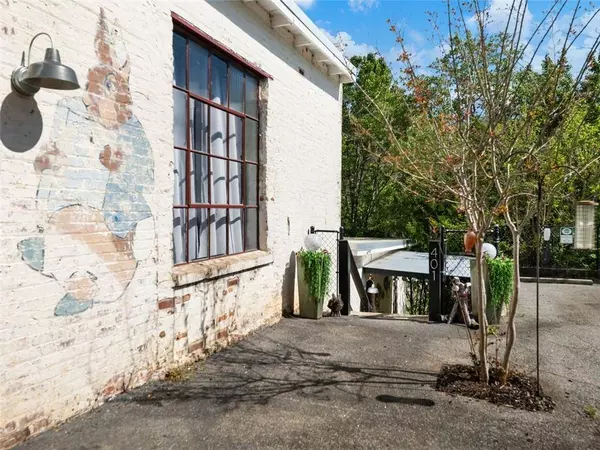 585 White Circle #401, Athens, GA 30605