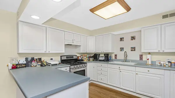 3632 N Western AVE, Chicago, IL 60618