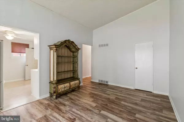 8715 MACON ST, Philadelphia, PA 19152