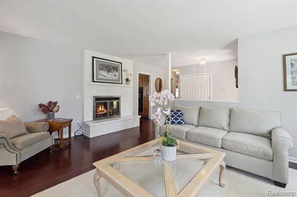 3130 BEL AIRE Drive, Highland, MI 48357