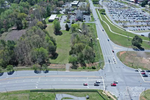 561 Fairgrove Church RD SE, Conover, NC 28613